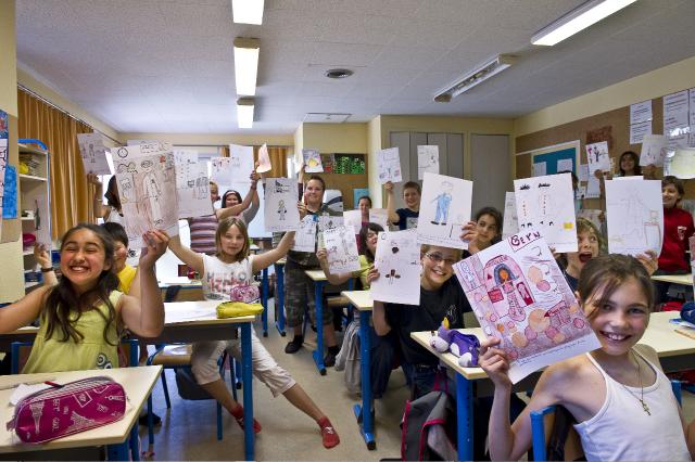 Children put science in the picture with the exhibition “Draw me a physicist”